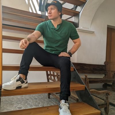 flirtkrieg's profile picture. ♂️✝️🏳️‍🌈🏋️💪🛠🎶🌎📚☮️🍔🥞🍳🍕🍺🚬 😎 •#raidernation•Detesto la tauromaquia•No soporto la hipocresía ni la traición•☯️Amo a los perros🐶 y a los gatos 🐱