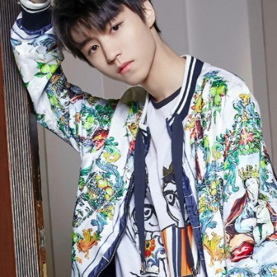 albertoMapash's profile picture. joke about an airplane that never lands because sit's too fast.