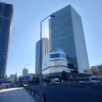 風俗肯定派。酒は命の水。
好きなものは酒。
SDG.s(持続可能な飲酒目標)推進派。
あと、ヴィーガンです。お肉美味しい。
節度ある飲酒を。