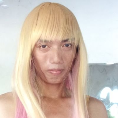 hello aku Marin aku seorang transgender atau transwoman