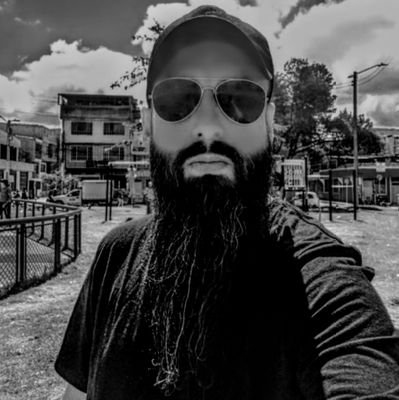 Guitarrist 🇨🇴
,Welder, Bearded, Metalhead, I love to play the Guitar, Bass
Lover Extreme Sounds🤘🏻
I'm interested in ufology and TerrorHorror🧟 art 𝕬/𝕹🇳🇬