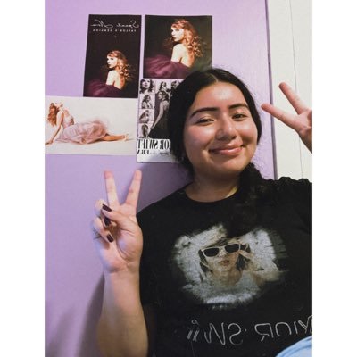 MONTREAL, CANADA📍| Swiftie since 2017🖤🐍 | My Holy Trinity : Speak Now💜, 1989🩵, Debut💚 | SPEAK NOW STAN🪕| #1 NEVER GROW UP STAN✨