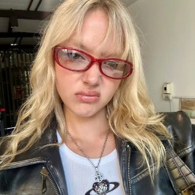 FOU876125359072's profile picture. 