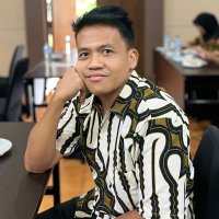 Cokro Sudarsono (@develcode) 's Twitter Profile