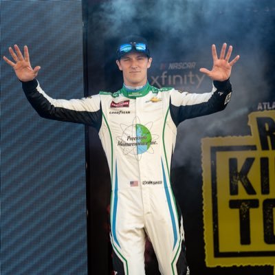 VA | Racecar driver | Instagram: nickleitz