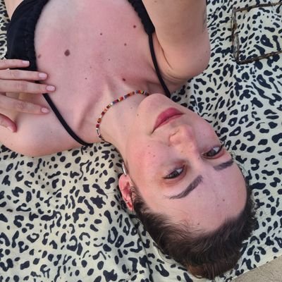 Mermaidiando's profile picture. 90’s babe ✨