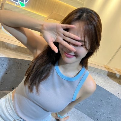 melodynaynay's profile picture. IG nay.melody | Cabin Crew | Happy Nay