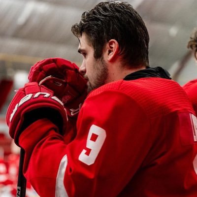 |🇬🇧🇨🇦|McGill Hockey #9 | @kemptville73s Alumni