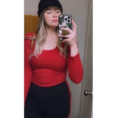 _s0ulmates's profile picture. grow through what you go through