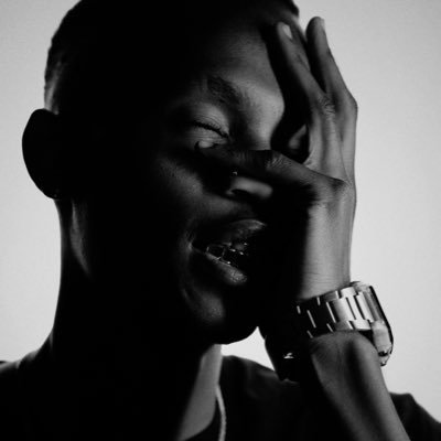 • Afrobeats / Hiphop Artist 🎶 🎤 • Composer & Songwriter ✍️ • Drummer 🥁 & Pianist 🎹 • A hood nigga with exotic dreams 🌍