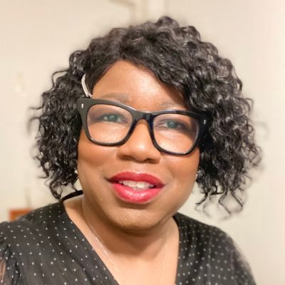 👩🏾‍💻: #DigitalGoddess | #Activist | #Poet || Present: @thedreamcorps @traindems Past: @scdp @ewarren @TheDigitalPlan @HillaryClinton @BarackObama | She/Her