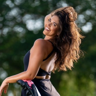 Media Personality • GOLFER • 👑y Co-Founder @forwardteesgolf #swinglikeagirl