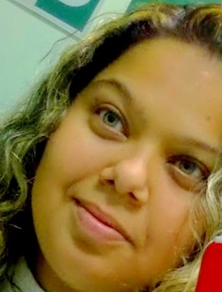 Estou na caridade da evolução do meu ser. Quero ser menina, encontro-me mulher... Quero ser mulher, vejo-me menina...