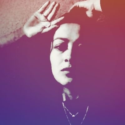 abi_voz's profile picture. Comunicóloga de profesión, docente de medio tiempo, manicurista de emprendimiento y amante de la voz y el buen entendimiento.⚡