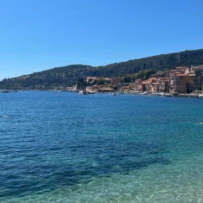 cara_a28's profile picture. She/They 24 🔆I peaked as a toddler🔆