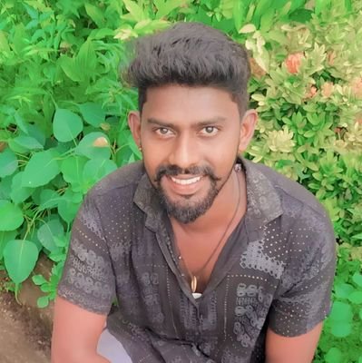 கவிதை காதலன்......
..... கண்கள் இரசிப்பதை எல்லாம் நேசிக்க ஆரம்பித்தால் காயப்படுவது கண்கள் அல்ல இதயம் தான் ......