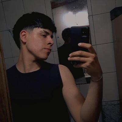 martin_bgna's profile picture. el que al mundo vino y no toma vino, a qué vino?