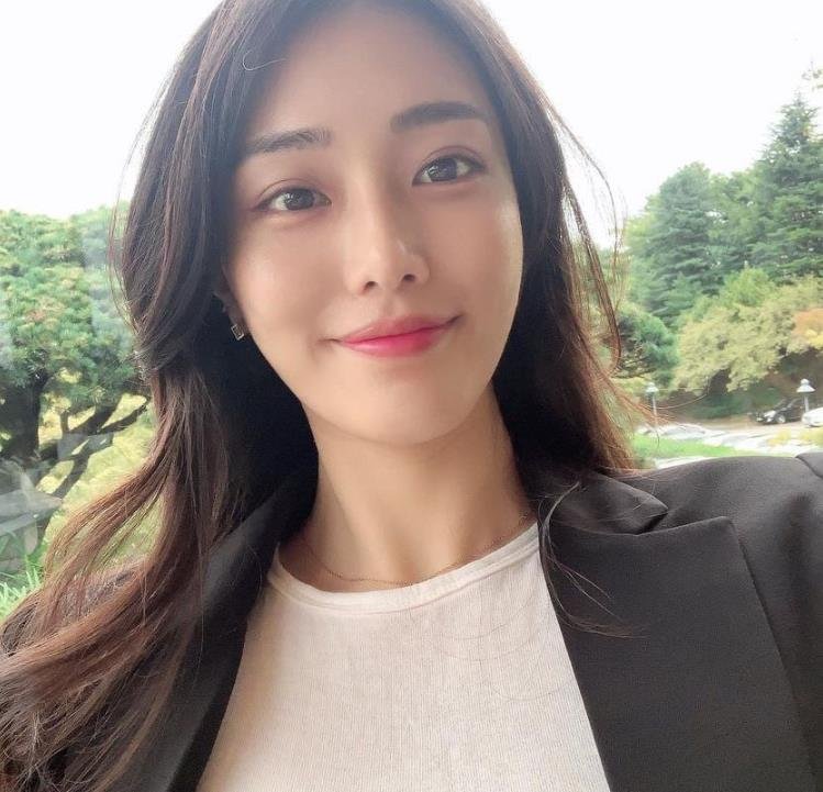 nadayak7504683's profile picture. 