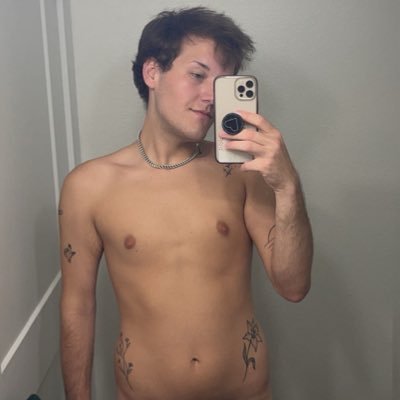 22 🏳️‍🌈 like showing my nudes 😉                        https://t.co/8baScIsC8F
