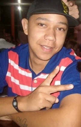 Dizeem Queem Nãao Reezo Pella Alma dos Meos iminigoos, É Mentiraa Reezo paara Que Queimem  No Infferno !