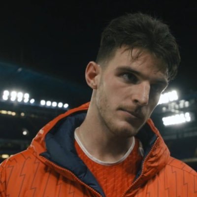 zxc_d7's profile picture. LONDON IS RED