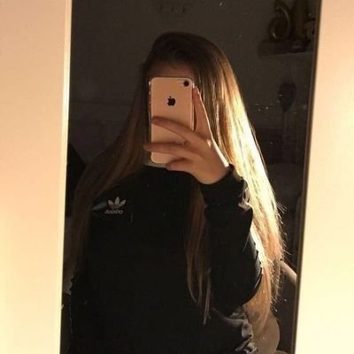 Sarah_M2506's profile picture. Je suis dans la vente de photos de nudés/videos à différents tarifs https://t.co/OjdmJyNWvd /Compte secours: @SarahMorettiv2