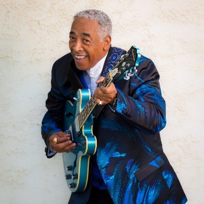 A Master rhythm guitarist, Chicago Blues Legend whose performances leaves one spellbound, with 50 years professional experience he is an ambassador of the blues