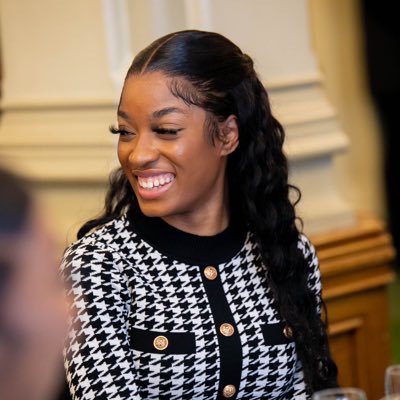 jerushaeze_'s profile picture. 