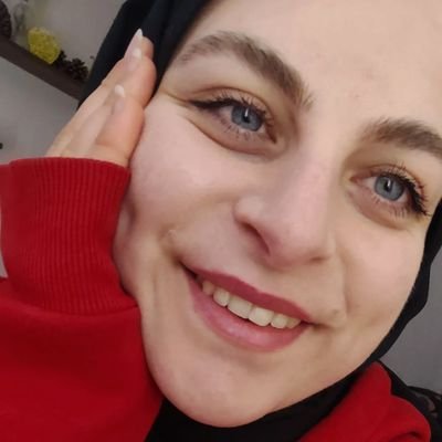 sevalparmak's profile picture. Sen işine, ben neşeme.✋🏻