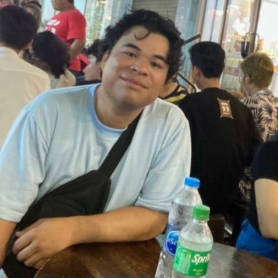 PapitoGonzalez3's profile picture. UH Alum