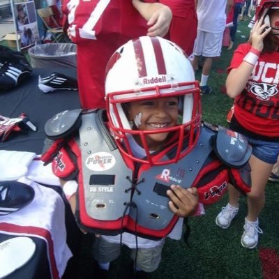 lb /5,11 200lbs/wingspan 6,4/ class 2026 3 sport athlete/always working/3.0 gpa/cell 608-290-6938/email Tevanbastian4@gmail.com
