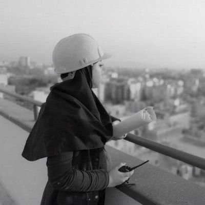 در مسیر رسیدن به مهندسی..
ماجراجو و عاشق نوشتن مسائل روز،گوش به فرمان انقلاب و ولایت..