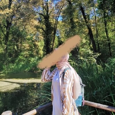 azimlimhnds's profile picture. 