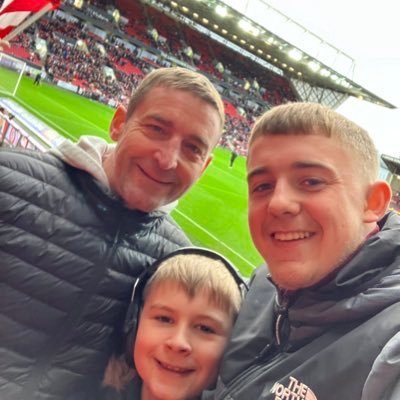 Father of three wonderful children. Bristol City fan and huge follower of footy in general.