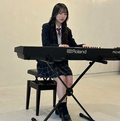 岡山県を拠点にシンガーソングライターとして活動している RUNA さん(現在活動休止中)を応援しています‼️
🍀🍀2023年12月1日(金) より再収録分を含めた6曲入りアルバム
『 1 8 。』AvexMusic にて配信中です‼️
ぜひ聴いて下さい🍀🍀
🚘旧車、プラモデル、ミニカー好き