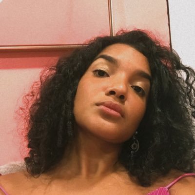 NicoleDGr's profile picture. De onde’ el diablo dejó la chancleta, para la bolita del mundo, amén.