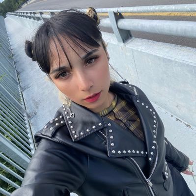 cUpid hiT me witH precisiOn, wondeR if yoU l00k boTh ways wHen yoU croSS my miNd