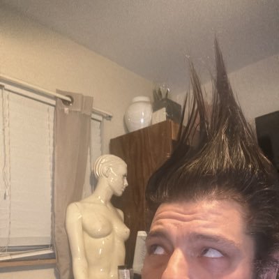 celardor04's profile picture. 