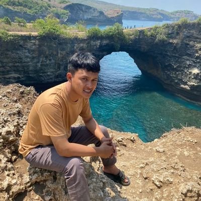 TrisnaNgrha's profile picture. | Keep The Blue Flag Flying High | Pecinta Musik Keras | Simple tapi Past Tense |