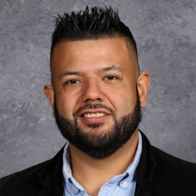 Owner of Multimedia Jimenez. EL teacher at Randolph Eastern School Corporation.
Former Sports reporter for @PI_News ; @EarlhamBaseball grad @Cubs fan