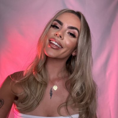 thelucieking's profile picture. more of me 👇🏽💕