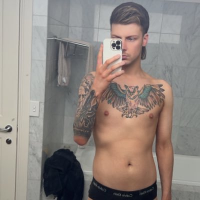 🇦🇺🇬🇷 Big blue-eyed bisexual baddie |           Instagram: stevekokoras https://t.co/Zg1CQLM3hB
