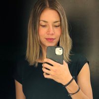 Mónica Luna(@monikermoon) 's Twitter Profileg
