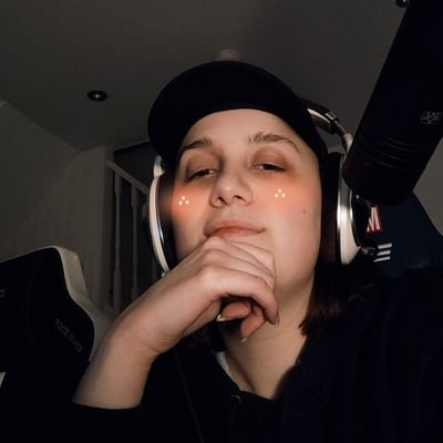 @Twitch Partner and Competitive Apex Player for @apexAMUN

☆ My Socials ☆ https://t.co/RkKJQF8o9i