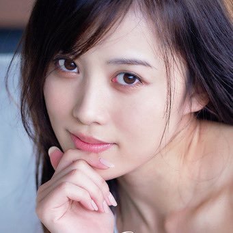 AKB48 岡部麟@Berin_official 1st写真集『Escargot』公式アカウントです。最新情報をスタッフが更新いたします🍫 ご購入は👉 https://t.co/KFXHfYqDi8 楽天: https://t.co/LuS6h5NcTL