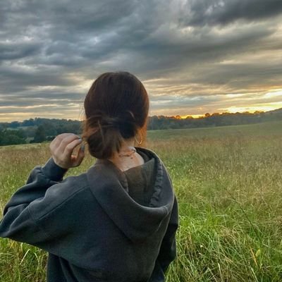 Sab_iya's profile picture. Whatever uh lost through fate, be certain that it saved uh from pain🖤