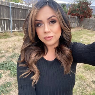 Elliesmommyy23 Profile Picture