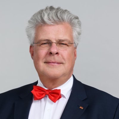 Cellist, Dirigent, Kulturratspräsident @DKRKultur, Präsident Deutscher Tonkünstlerverband