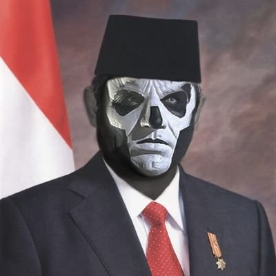 Bio ini diketik menggunakan tangan seng pengen ta nggo ngantemi ndase yangmu