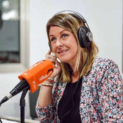 Dirijo y presento NO ES LO MISMO en @radioesport914 Periodista deportivo. Autora de @MujeresVCF Marketing y comunicación. Coordinadora del Grupo DJI